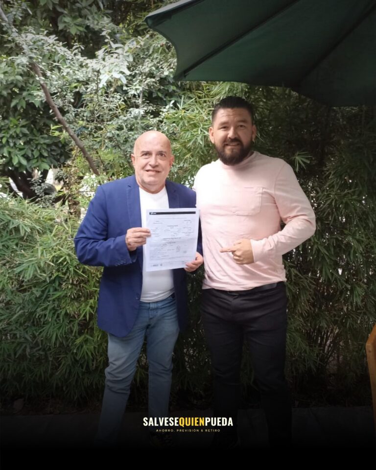 ¡Lo que son las cosas! Al Sr. Gustavo lo conocí en su negocio de tacos, que por cierto eran riquísimos. Un día tocamos el tema de su retiro y, ¡sorpresa!, había trabajado en sistemas bancarios la mayoría de su vida. Analizamos su expediente y realizamos una estrategia con Modalidad 40. Al plazo de 2 años, tramitamos su pensión y ahora goza de la vida que siempre anheló, viajando y comiendo bien. Me da muchísimo gusto ver cómo, con buena asesoría, los resultados siempre son favorables.