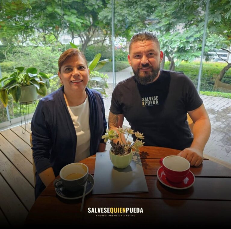 Plan de ahorro para financiar modalidad 40✅️✅️  Nada sucede por casualidad, en el fondo las cosas tienen un plan secreto.  Al analizar su expediente laboral logramos realizar una estrategia de pensión para cuando llegue el momento goce de un retiro abundante, planificar nuestro retiro no solo consta de ahorrar e invertir,si no que de una manera guiada y asesorada podamos utilizar todas las herramientas que existen en el sistema de pensiones IMSS.   Sabemos que las semanas cotizadas, el salario de los últimos 5 años trabajados y  la edad juegan un papel muy importante pero sin un especialista en el tema puede ser todo un caos con tanta información falsa que existe a nuestro alrededor.   Debo mencionar que me brindo la confianza aun sin conocerme físicamente 🙏 y al paso del tiempo logramos reunirnos para dar acción a todo lo asesorado.  Muchísimas felicidades Ana que grato es conocer personas tan comprometidas y profesionales como tú.   PD.Gracias por la confianza por que se que sigues a muchos asesores y me diste la oportunidad a mi, eso me da mucha alegría.  Seguiremos en comunicación y nuevamente felicidades por que formas parte del 30% de los Mexicanos que piensan en su retiro, a  lo grande y sobre todo en proteger su patrimonio.  Señora de las plantas, reciba un fuerte abrazo de tu amigo y asesor. 🫂
